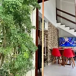 Perfeita Para Seu Pet A 1 Quadra E Meia Da Praia De Geriba